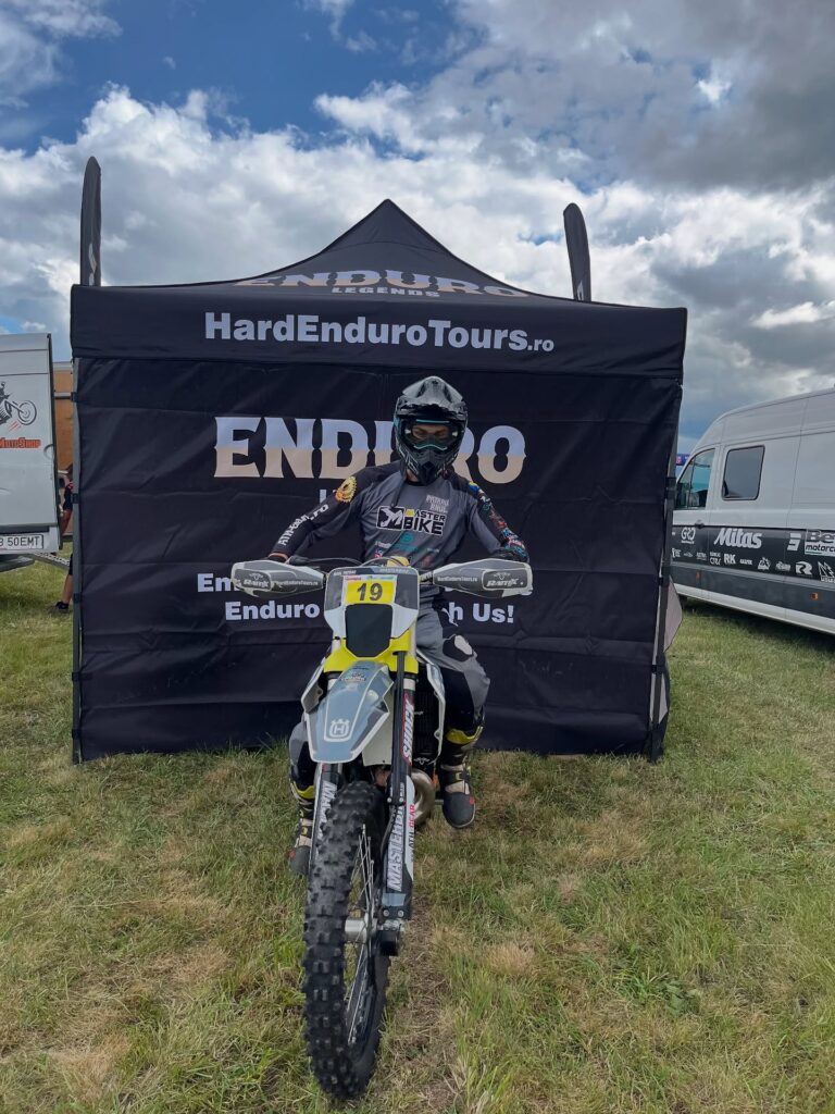 Wycieczki hard enduro z przewodnikiem z udziałem profesjonalnych jeźdźców na wyżynach Transylwanii